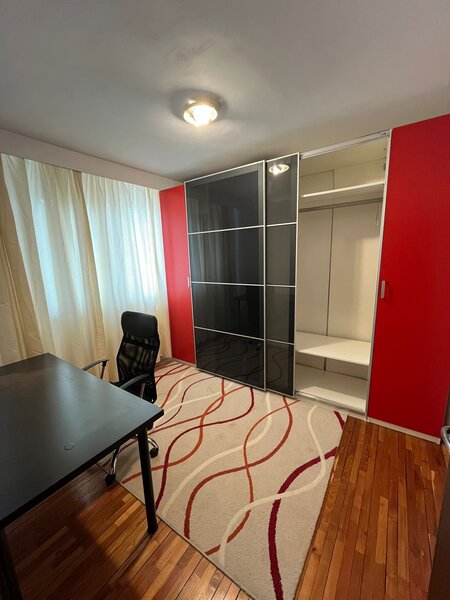 Tineretului, la maxim 4 minute metrou.