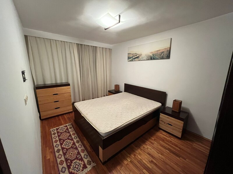 Tineretului, la maxim 4 minute metrou.