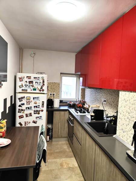 Tineretului, la maxim 4 minute metrou.